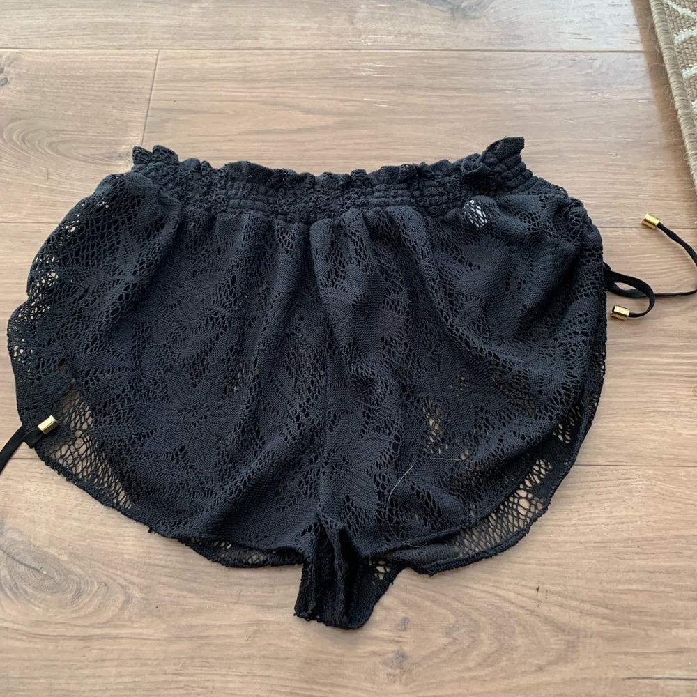 Women’s Shorts with Details